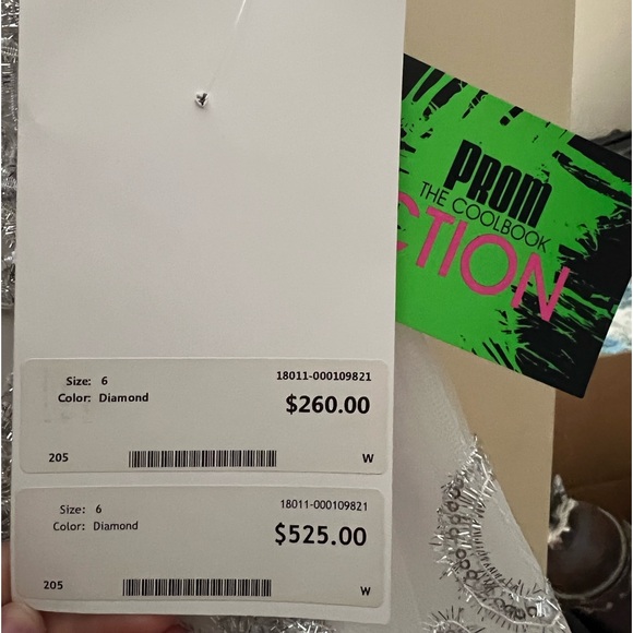 Beautiful white gown NWT - Picture 2 of 3